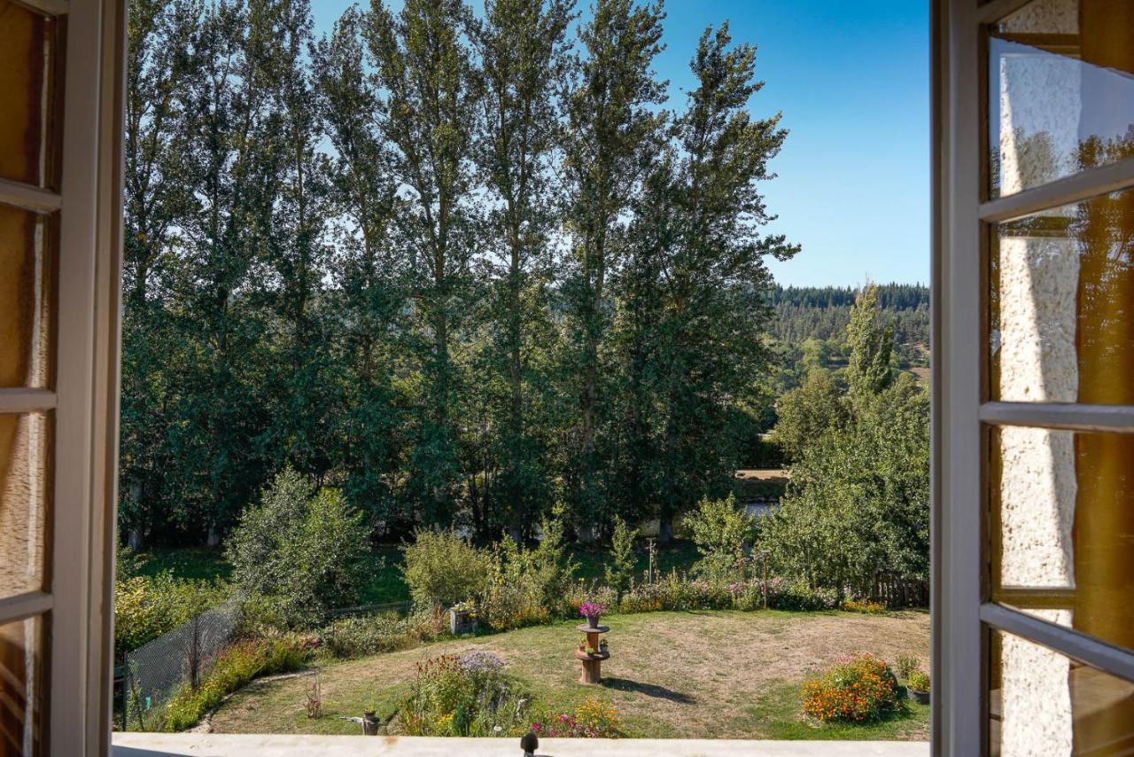 Bed and Breakfast Aux Peupliers Le Malzieu-Ville Экстерьер фото